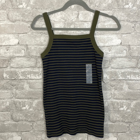 Old Navy Slim Fit Striped Ribbed Tank - Picture 1 of 7